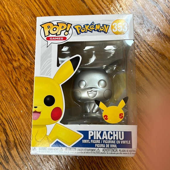 Funko Pop Pokémon Pikachu figurine in original box.  #353.  Good condition. - Picture 1 of 11